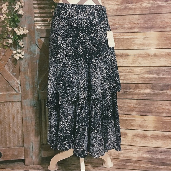 Free People Dresses & Skirts - {Free People} Asymmetrical Black Comb Tiered Skirt